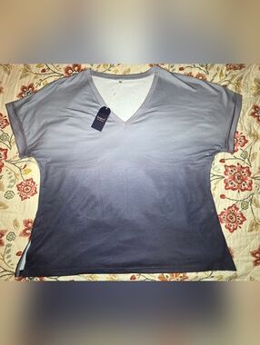 Sampeel women's plus size black and gray ombre V-neck shirt, size 3X NWT